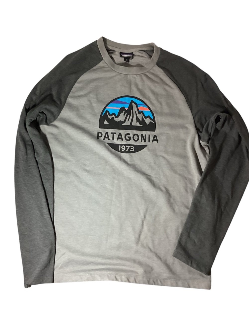 Patagonia Men's Two-Tone Gray Raglan Logo Shirt - Light Gray/Dark Gray